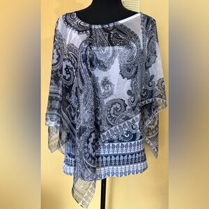 Elegant Black and White Paisley Women's Top